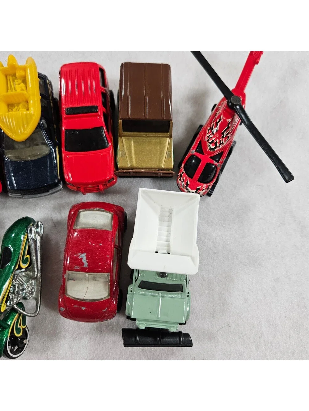 Lot of 10 Hot Wheels Matchbox Die Cast Cars Trucks Motorcycle Helicopter